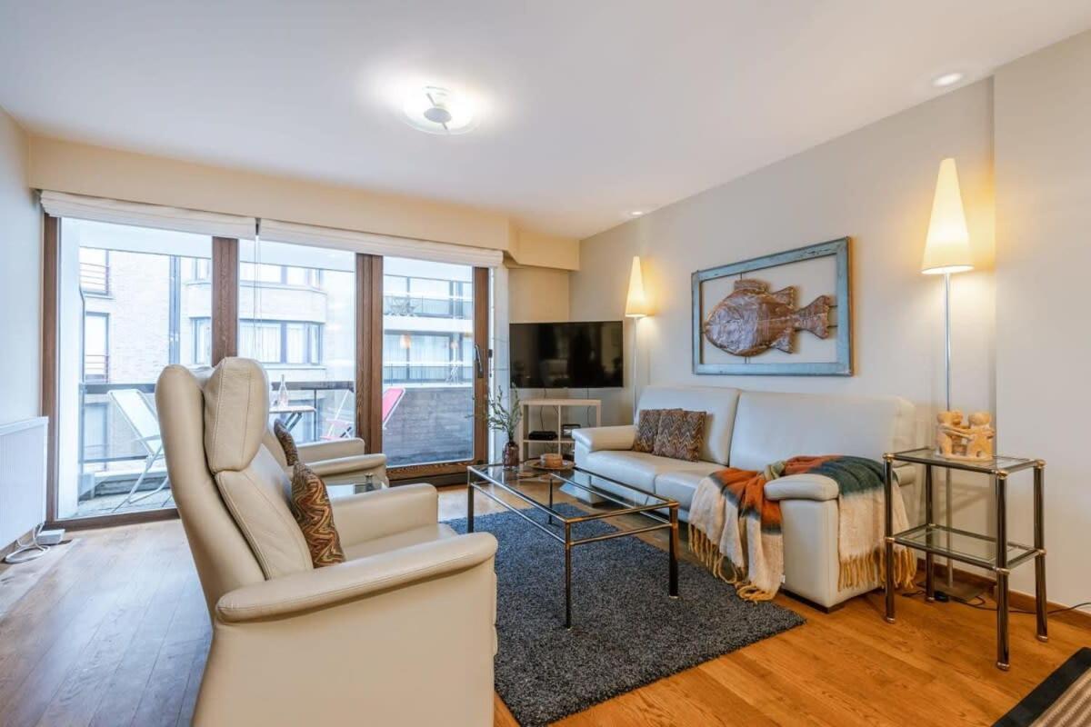 Huswell - Authentic Apartment With Terraces And Parking Кнокке-Хейст Экстерьер фото