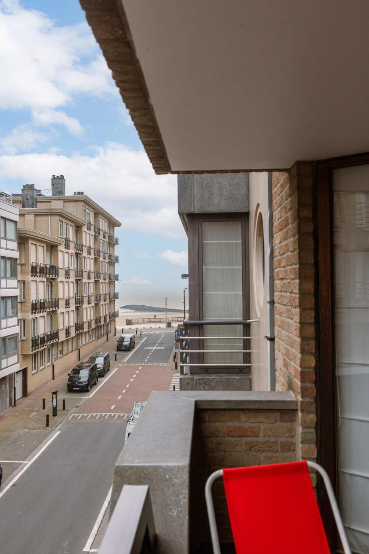 Huswell - Authentic Apartment With Terraces And Parking Кнокке-Хейст Экстерьер фото